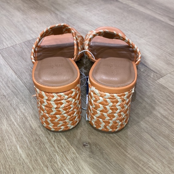 NEW Women’s Universal Thread Rachel Sandals - Picture 3 of 3